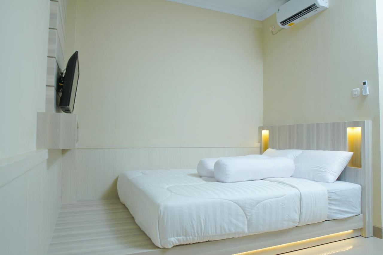 Kost Eksklusif Teduh Hostel Yogyakarta Bagian luar foto