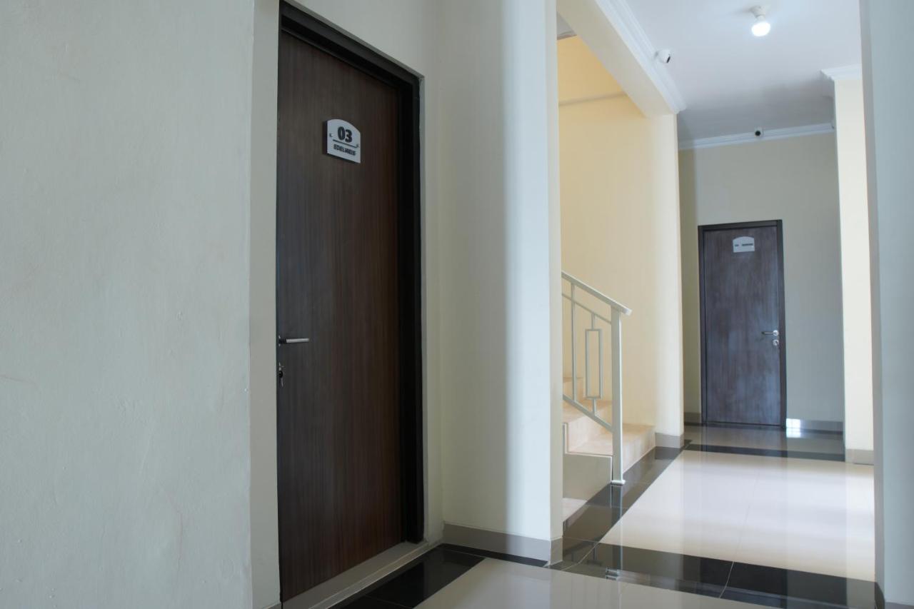 Kost Eksklusif Teduh Hostel Yogyakarta Bagian luar foto